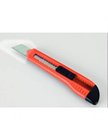 CUTER PLASTICO 18MM. 195625